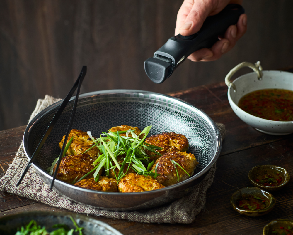 Recept på fish cakes – sprö fiskbiffar med frisk dip