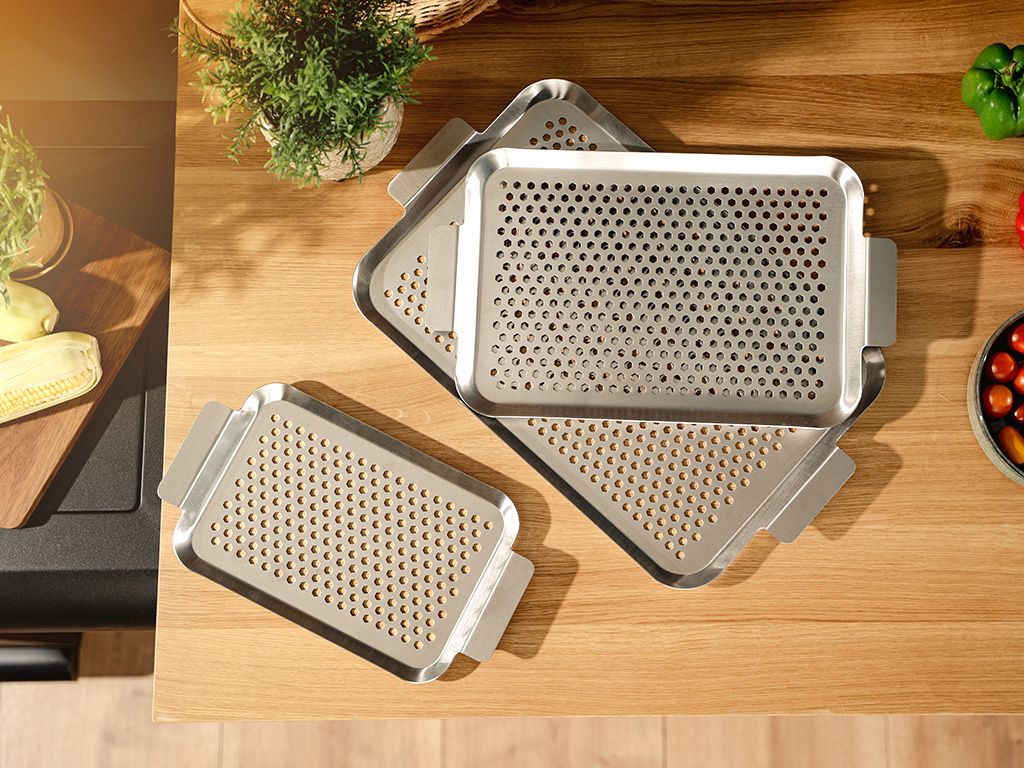 STAINLESS STEEL BBQ TRAYS - 3PC - 2