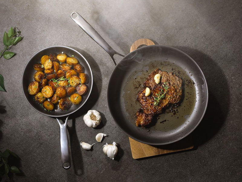 ZERO – NATURLIG NON-STICK STEKPANNA 22CM