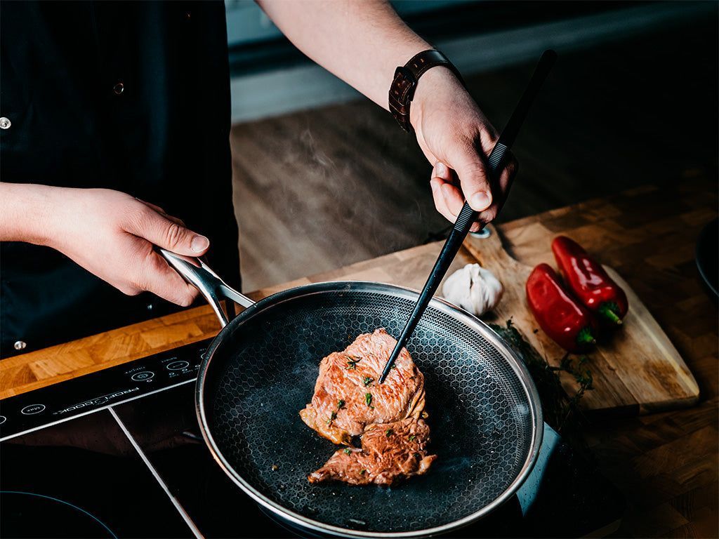 DET ESSENTIELLA STEKPANNESÄT 24 CM - 3